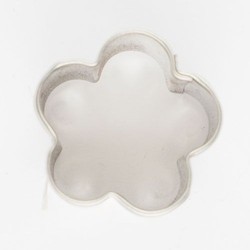 flower cookie cutter