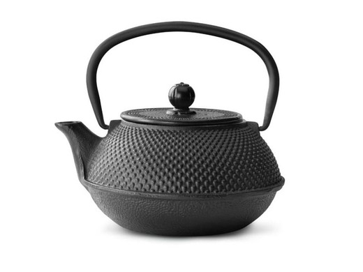 0.8l kettle with strainer jang black cast iron bredemeijer