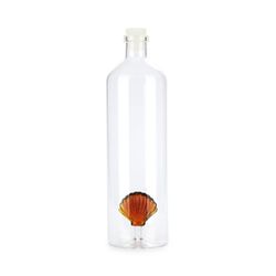 Botella Agua Diseño Concha ámbar 1.2 L Balvi Idea Regalo