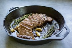 Niski rondel żeliwny z uchwytami 30cm loża