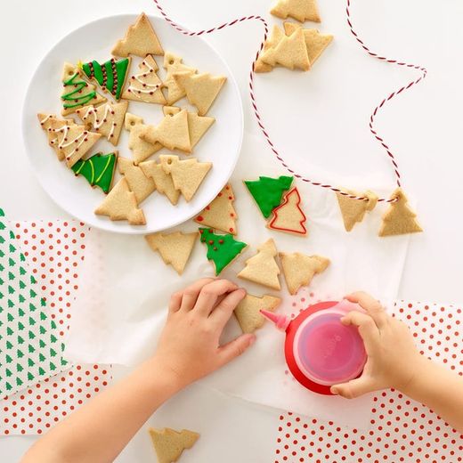 lekue green christmas cookie cutter