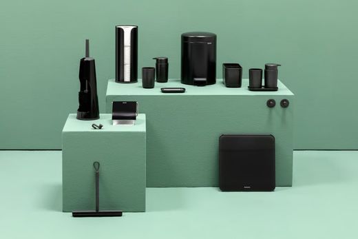 Dispensador jabón + jabonera/bandeja + portacepillos Gris Oscuro Brabantia