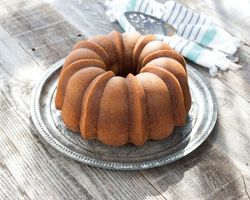 Molde para pastel anniversary bundt gold 2,5 l Nordic Ware