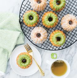 Molde para pastel anniversary bundtlette silver Nordic Ware