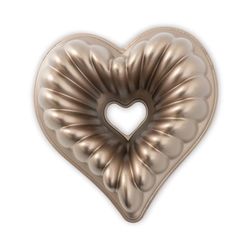 Molde para pastel corazón elegant bundt Nordic Ware