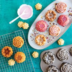 Molde para pastel floral cakelet Nordic Ware