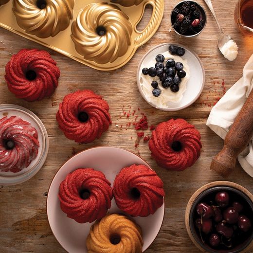 Molde para pastel swirl bundtlette Nordic Ware