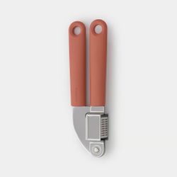 Prensador de ajos Terracotta Pink Brabantia