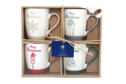 Set of 4 Christmas Porcelain Mugs 360 ml Red