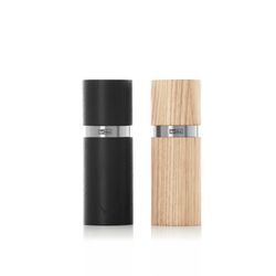 Set de molinillos madera fresno sal pimienta textura Adhoc